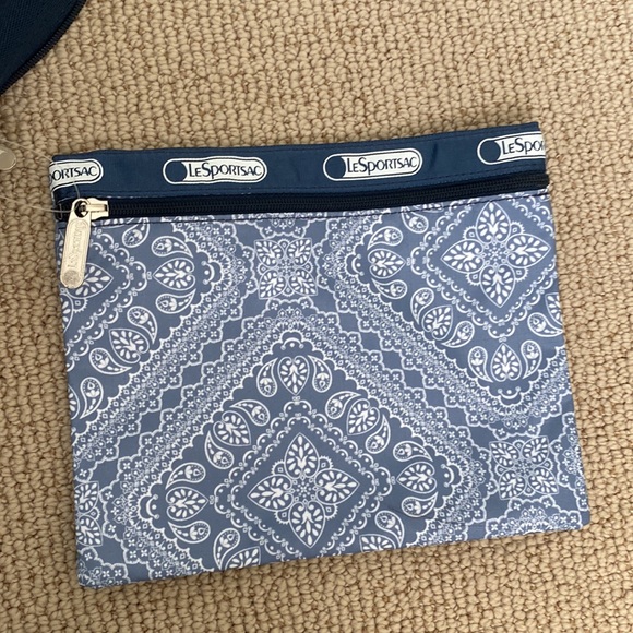 Nwt LeSportsac bag - Picture 2 of 7